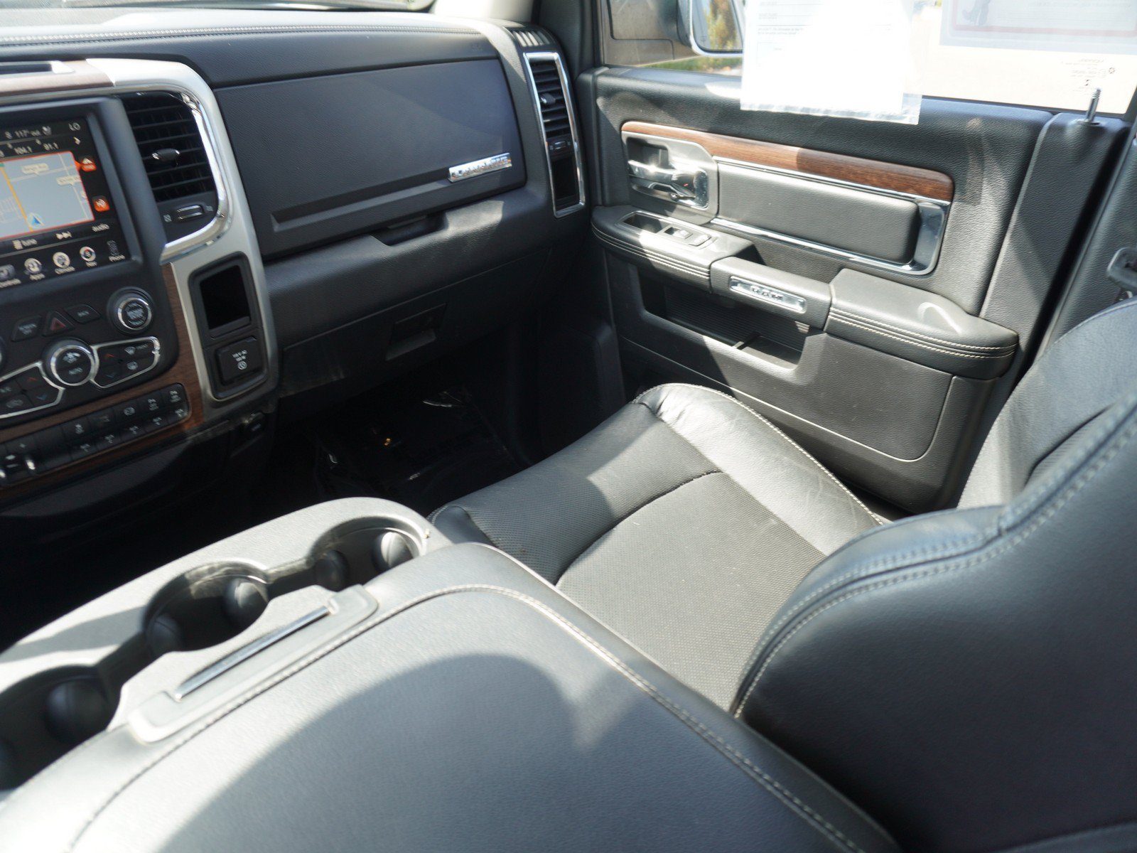 Used 2016 RAM 3500 Laramie AWD/4WD image 17