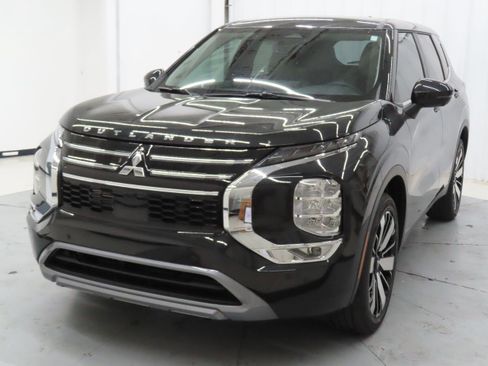 New 2026 Mitsubishi Outlander SE FWD image 8