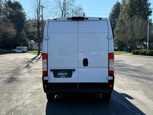Used 2023 RAM ProMaster 2500 w/ Premium Convenience Group (B) image 4