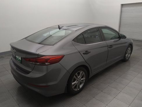 Used 2018 Hyundai Elantra Value Edition FWD image 9