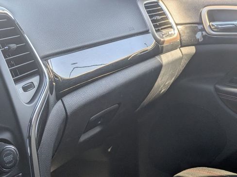 Used 2016 Jeep Grand Cherokee Laredo 75th Anniversary image 26