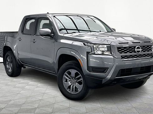 Used 2025 Nissan Frontier SV image 12