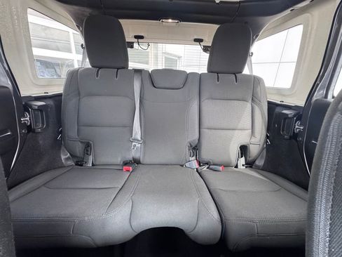 Used 2019 Jeep Wrangler Unlimited Sport S image 23