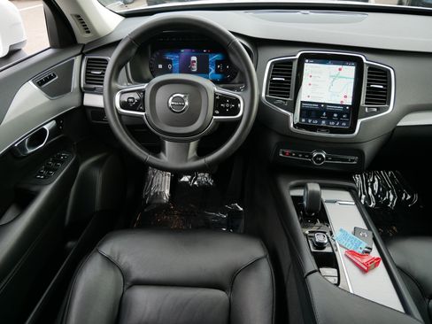 Certified 2023 Volvo XC90 B5 Core w/ Climate Package AWD/4WD image 12