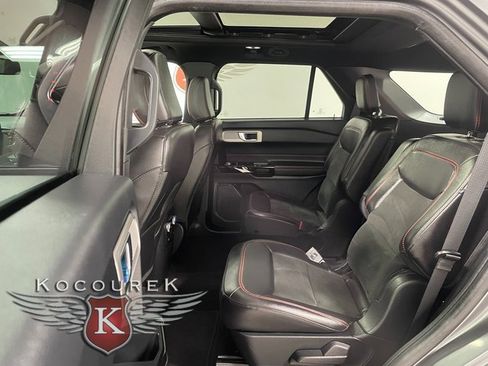 Used 2023 Ford Explorer ST-Line image 20