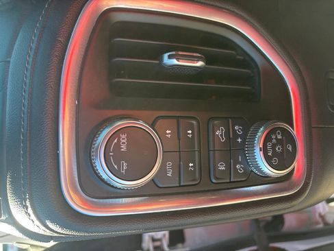 Used 2021 GMC Sierra 2500 Denali w/ Denali Ultimate Package image 16