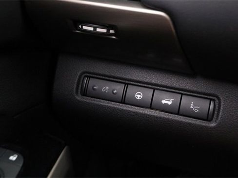 Certified 2024 Nissan Pathfinder Platinum w/ Cargo Package image 21