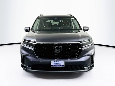 Used 2023 Honda Pilot Elite image 2