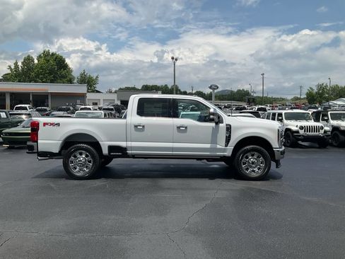 New 2026 Ford F250 Lariat w/ Chrome Package AWD/4WD image 4