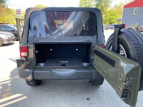 Used 2015 Jeep Wrangler Sport w/ Quick Order Package 23S AWD/4WD image 5