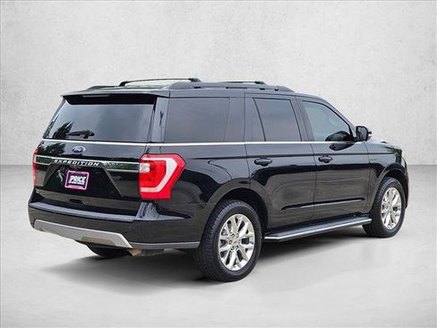 Used 2020 Ford Expedition XLT w/ Equipment Group 202A RWD image 5