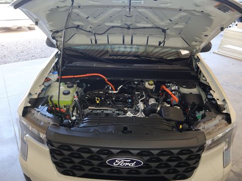 New 2025 Ford Maverick XLT w/ XLT Luxury Package image 21