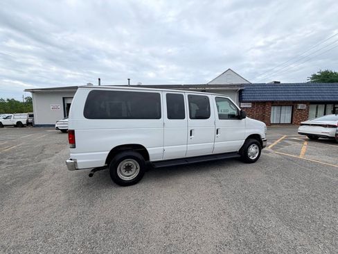 Used 2012 Ford E-350 and Econoline 350 XLT RWD image 9