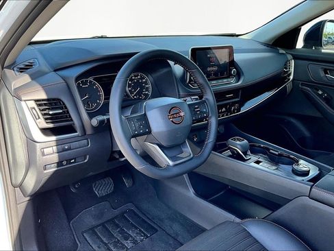 Used 2025 Nissan Rogue SV w/ Rock Creek Premium Package image 14