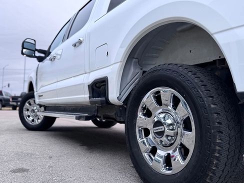 Used 2023 Ford F250 Lariat w/ Chrome Package image 43