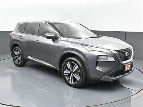 Used 2023 Nissan Rogue SL w/ SL Premium Package FWD image 2