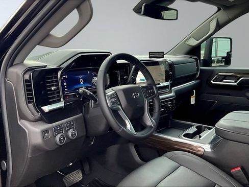 New 2025 Chevrolet Silverado 2500 LT w/ Trail Boss Package AWD/4WD image 8