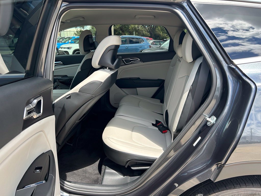 Used 2024 Kia Sportage EX FWD image 44