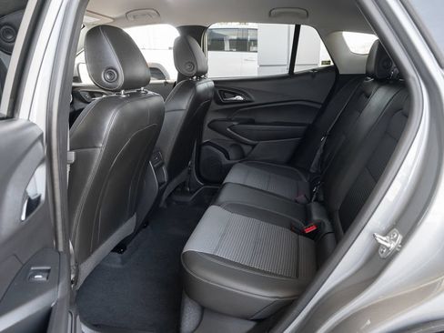Used 2026 Chevrolet Trax LT w/ Driver Confidence Package FWD image 36
