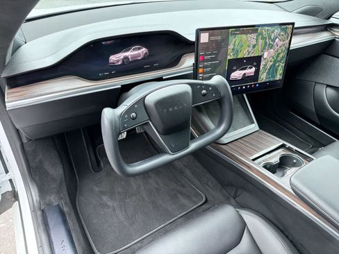 Used 2022 Tesla Model S AWD/4WD image 10
