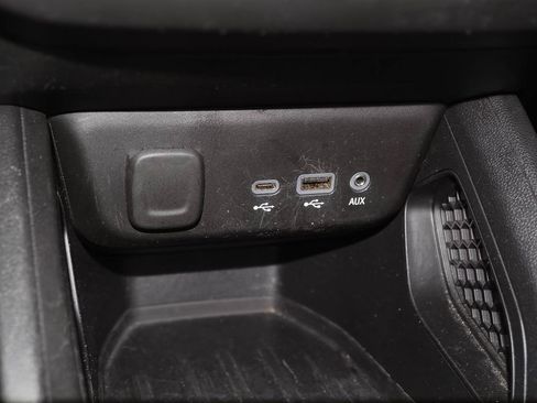 Used 2023 Chevrolet TrailBlazer RS w/ Convenience Package AWD/4WD image 13