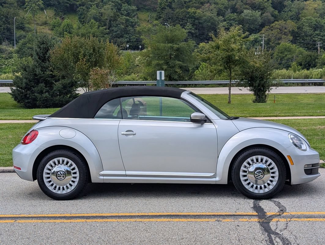 Used 2014 Volkswagen Beetle TDI FWD image 4