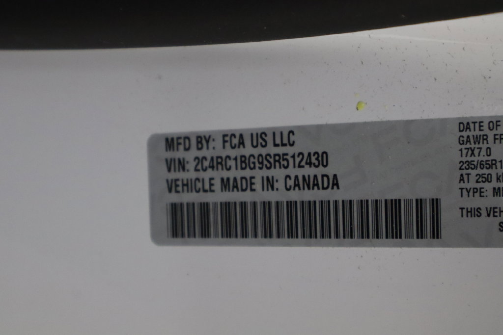 Used 2025 Chrysler Pacifica Select FWD image 40