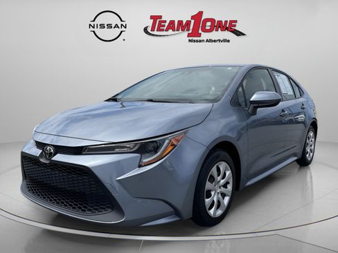 Used 2021 Toyota Corolla LE FWD image 4