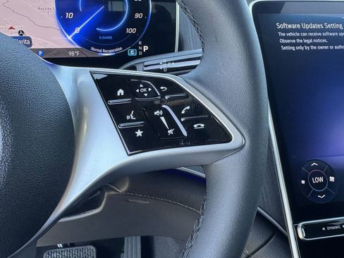 New 2026 Mercedes-Benz EQE 320 4MATIC SUV image 25