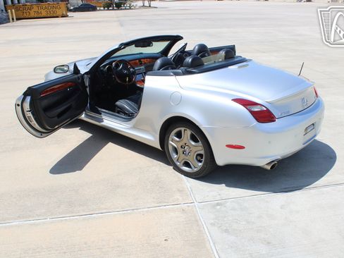 Used 2006 Lexus SC 430 Convertible RWD image 23