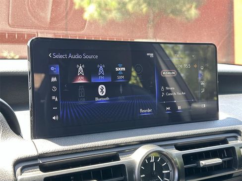 Used 2024 Lexus IS 500 RWD image 17
