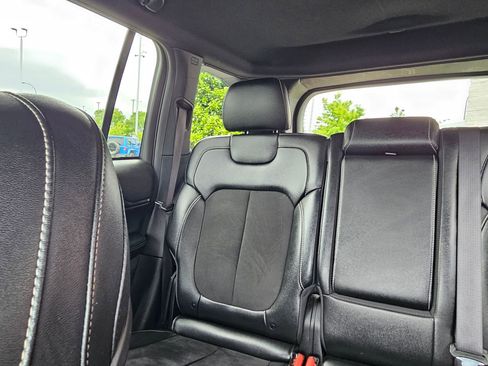 Used 2024 Jeep Grand Cherokee Altitude AWD/4WD image 25