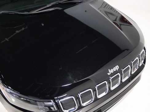 Used 2022 Jeep Compass Limited image 25