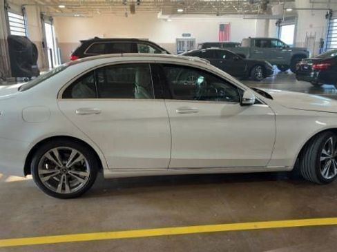 Used 2018 Mercedes-Benz C 300 Sedan image 3