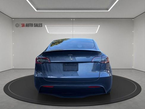 Used 2022 Tesla Model Y Performance image 4