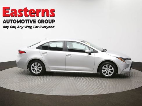 Used 2022 Toyota Corolla LE image 46