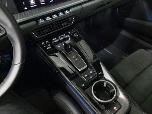 Certified 2025 Porsche 911 Carrera GTS RWD image 23