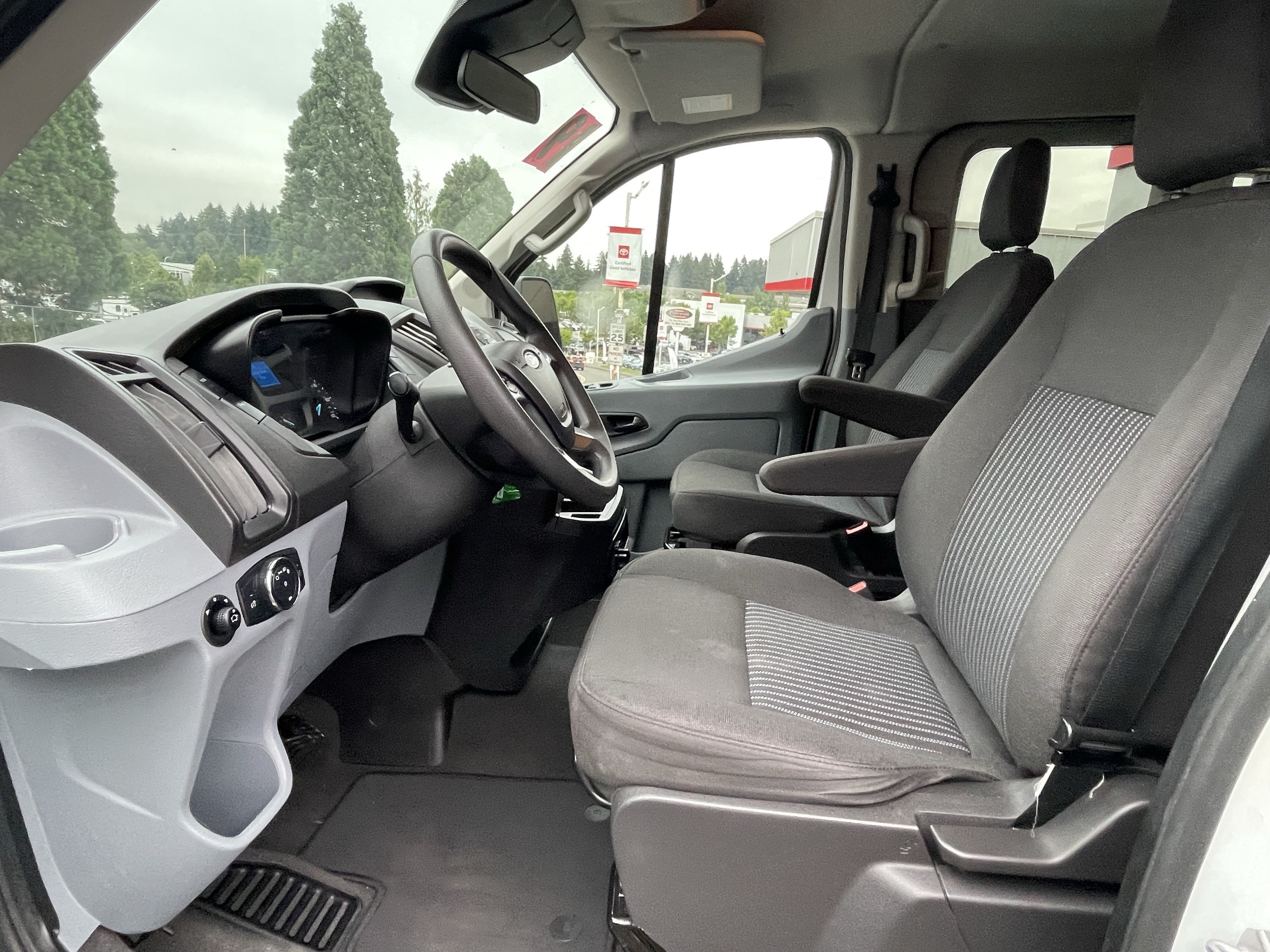 Used 2019 Ford Transit 350 XLT RWD image 13