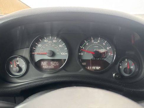 Used 2016 Jeep Wrangler Unlimited Sahara image 13