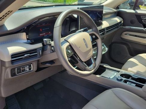 Certified 2023 Lincoln Corsair FWD image 9