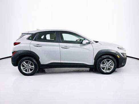 Certified 2022 Hyundai Kona SE image 8