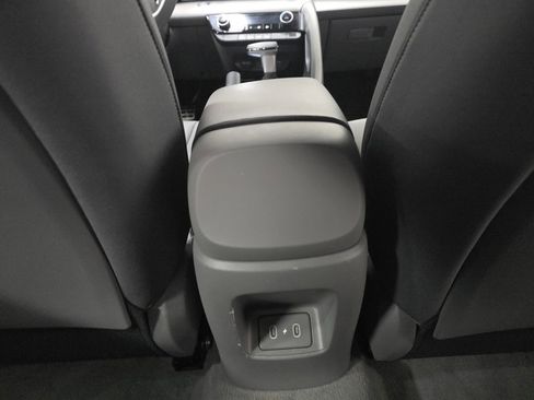 Used 2025 Hyundai Elantra Sport image 23