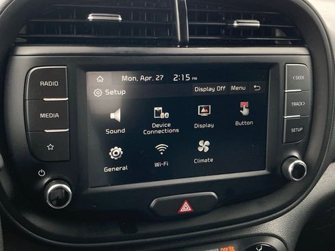 Used 2025 Kia Soul LX w/ LX Technology Package FWD image 20