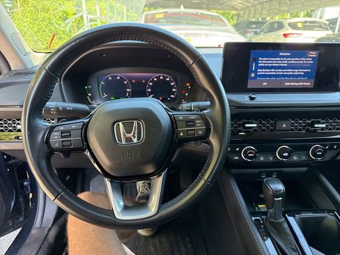 Used 2024 Honda Accord Touring image 5