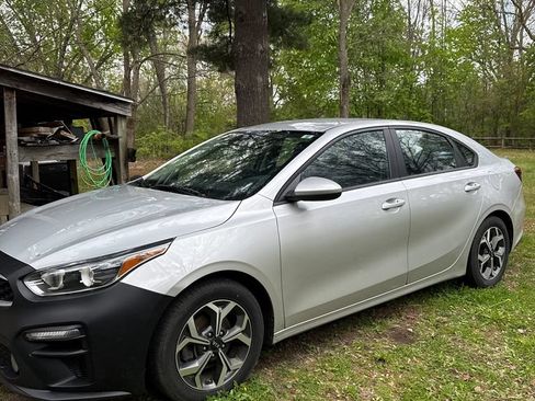 Used 2021 Kia Forte LXS FWD image 14