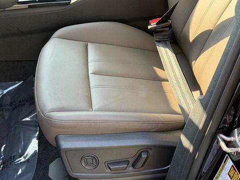 Used 2025 Audi Q5 Premium w/ Convenience Package AWD/4WD image 22