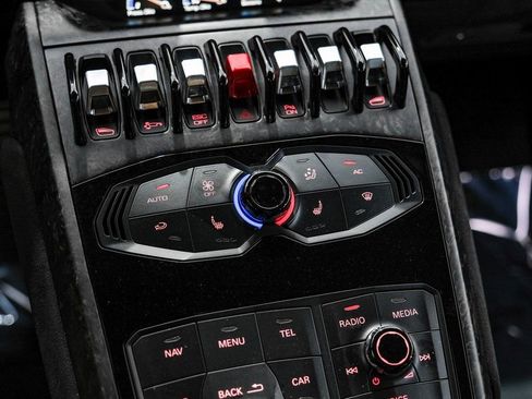 Used 2018 Lamborghini Huracan Performante image 26