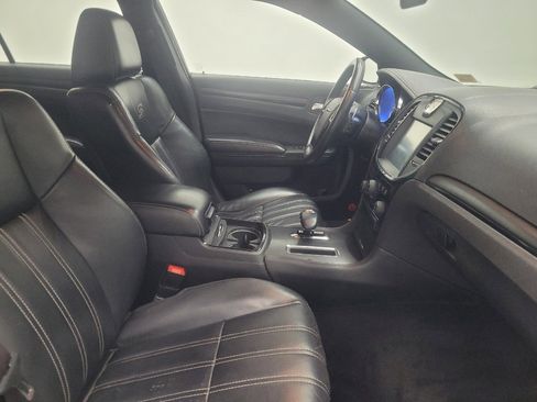 Used 2014 Chrysler 300 S AWD/4WD image 21