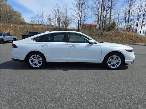 New 2026 Honda Accord LX image 7