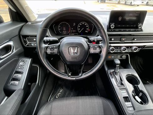 Used 2022 Honda Civic EX image 6